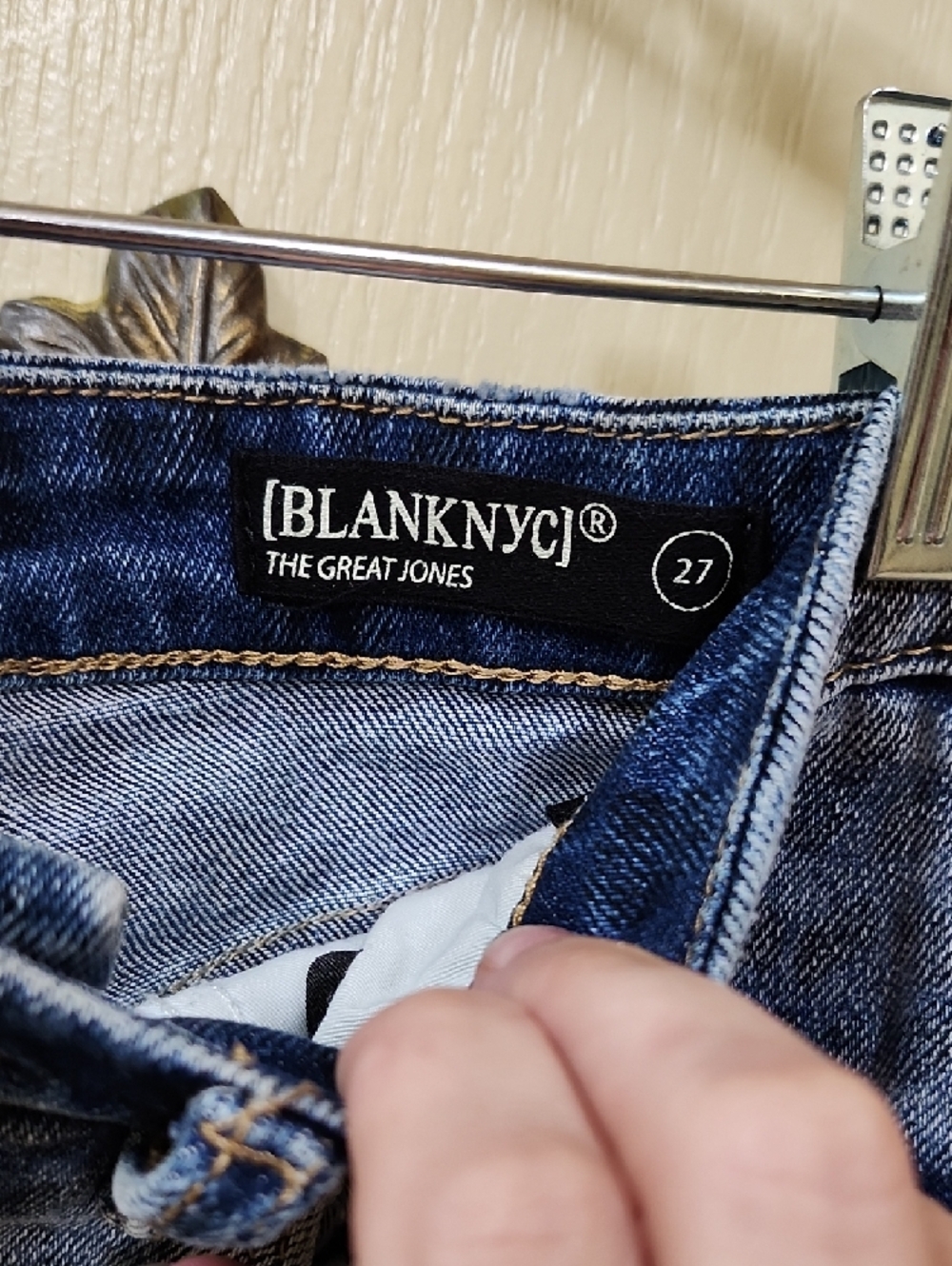 BLANKNYC SCRATCHED ANIMAL-PRINT HIGH RISE JEANS - Picture 2 of 4